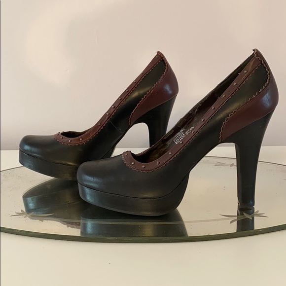 Colin Stuart Heels - Picture 2 of 7